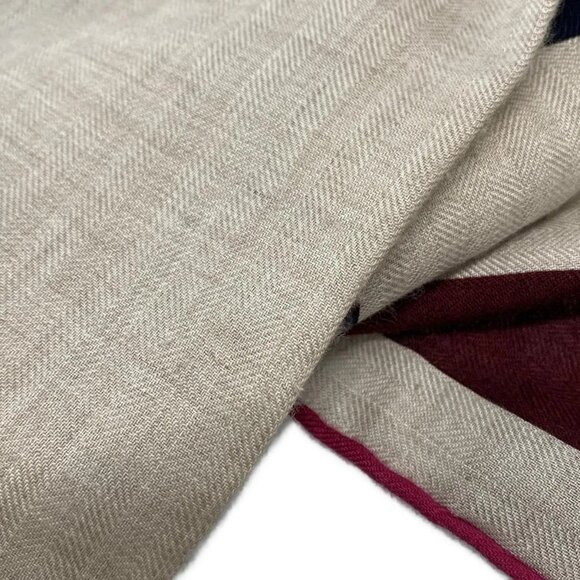 Auth HERMES Rectangle - Natural Fuchsia Vert Cashmere Silk Scarf - Picture 4 of 7